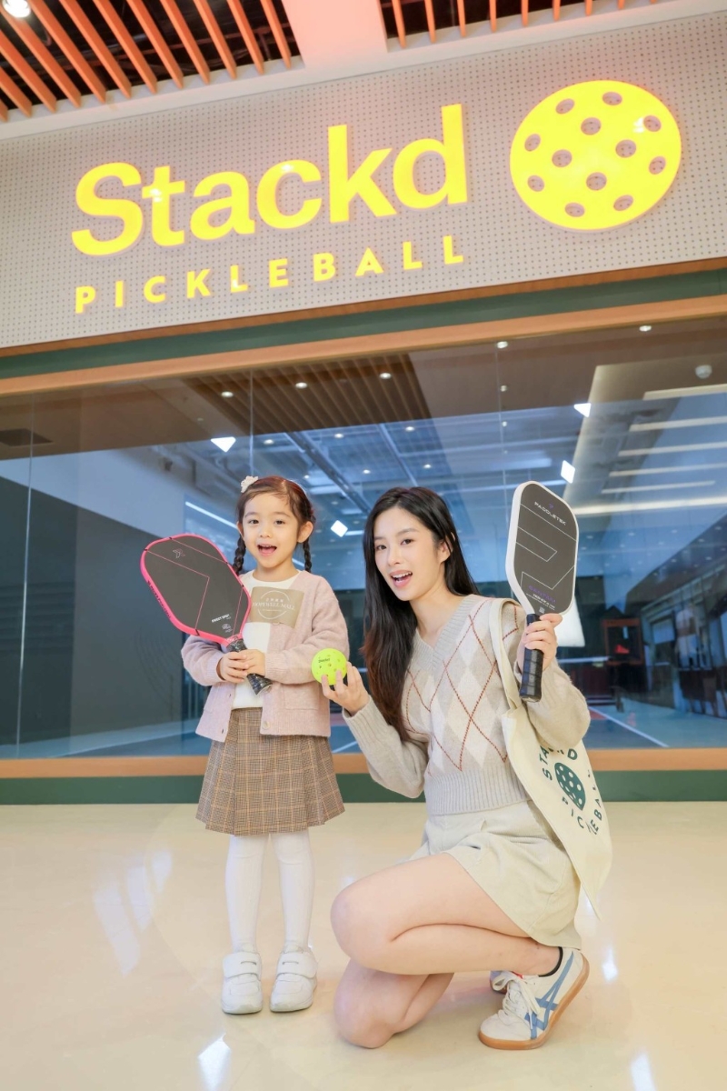 Stackd Pickleball是首個設于商場內的匹克球場館，提供各式訓練課程。