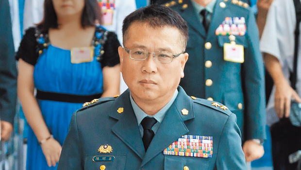 臺防務部門參事陳明華中將，可望5月接任軍情局長。