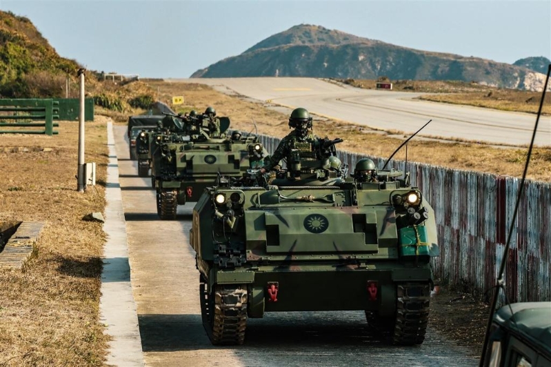 臺軍人力吃緊，臺軍人力短缺已是長年問題，志愿役人數去年6月底更是降到15萬人，為2018年后新低。