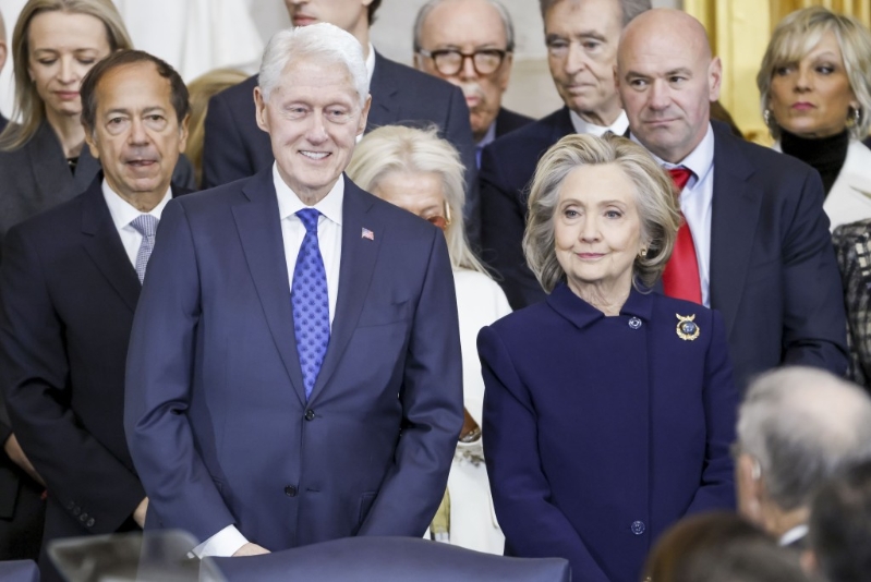希拉里 （Hillary Clinton) 。路透社