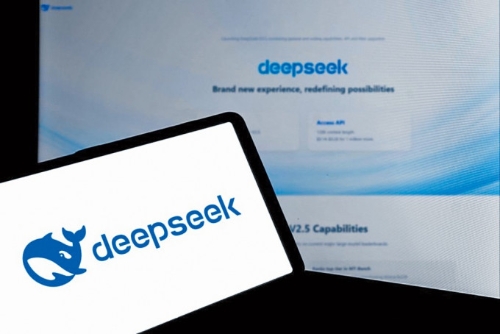 Deepseek公司推出全新高性能大模型。