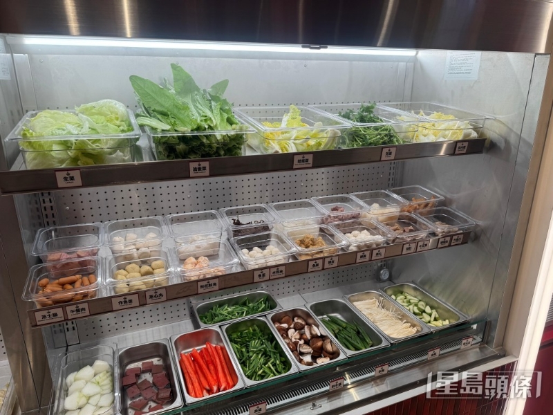 三哥燙一大特色就是可以讓食客根據喜好、食量任夾食材！