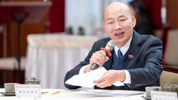 賴清德10日在“總統府”內召開“五院”臺政會商，“立法院長”韓國瑜（見圖）在會商中發言。