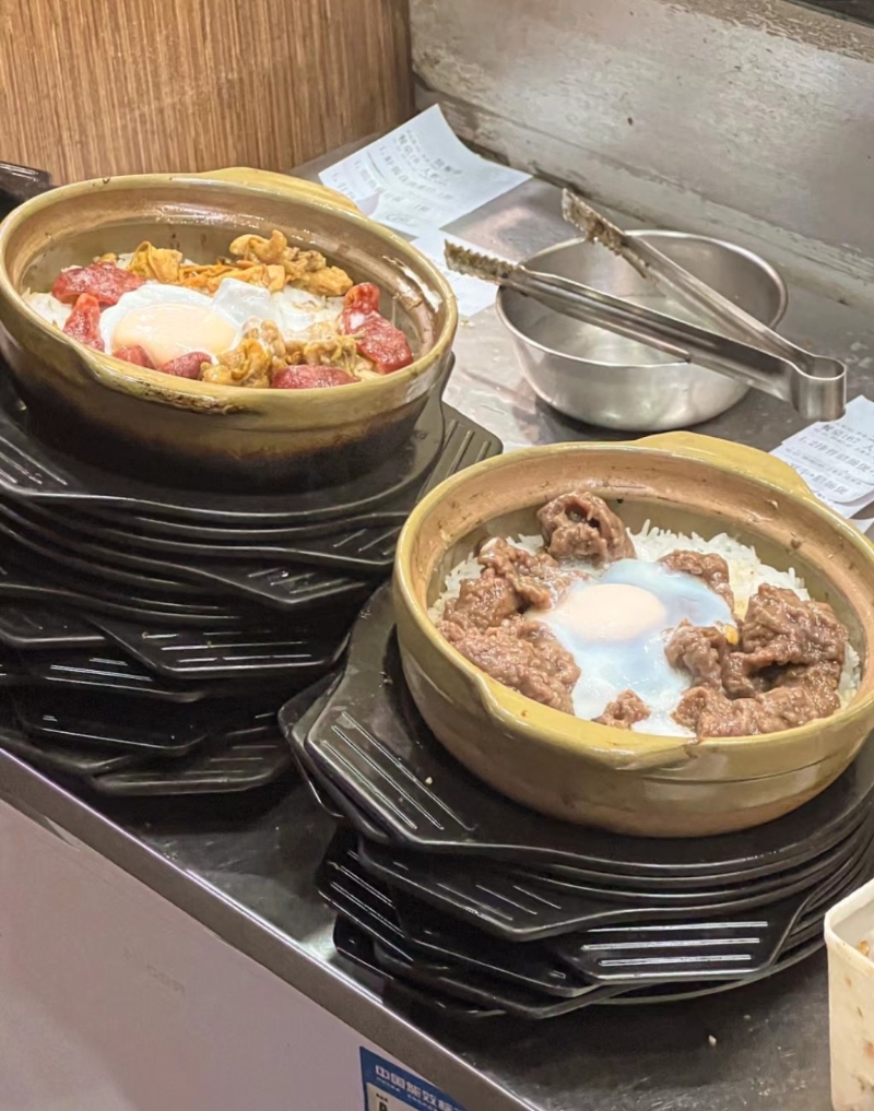 7. 陶園美食 熱焫焫煲仔飯，是秋冬受歡迎美食。（圖片來源：梨梨不吃蔥@小紅書）