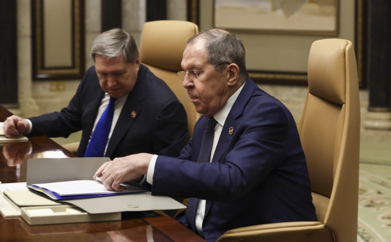 俄羅斯代表為外長拉夫羅夫（Sergei Lavrov）、普京首席外交政策幕僚鄂夏柯夫（Yuri Ushakov）