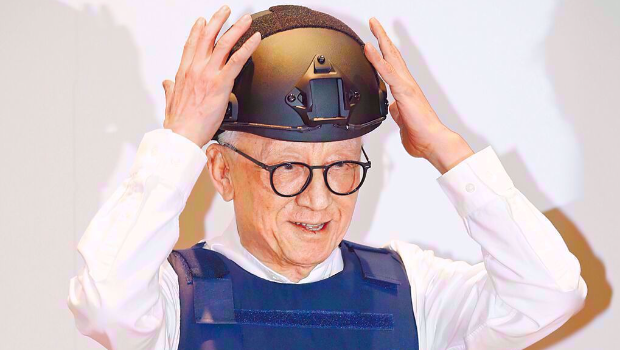 曹興誠