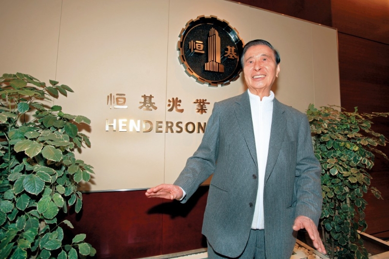 恒地創辦人李兆基以292億美元（約2,278億港元）排第2位。