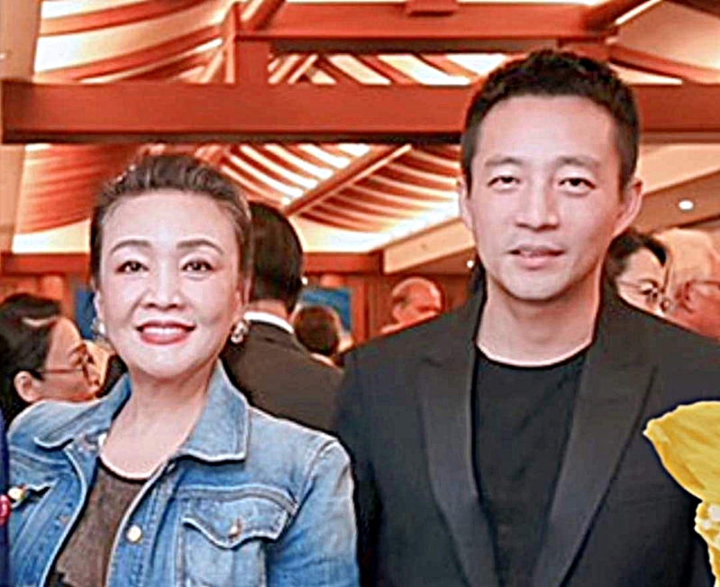王小菲先前因社群賬號被封禁，氣得公開宣布和媽媽張蘭斷絕母子關系。（圖／攝自微博）