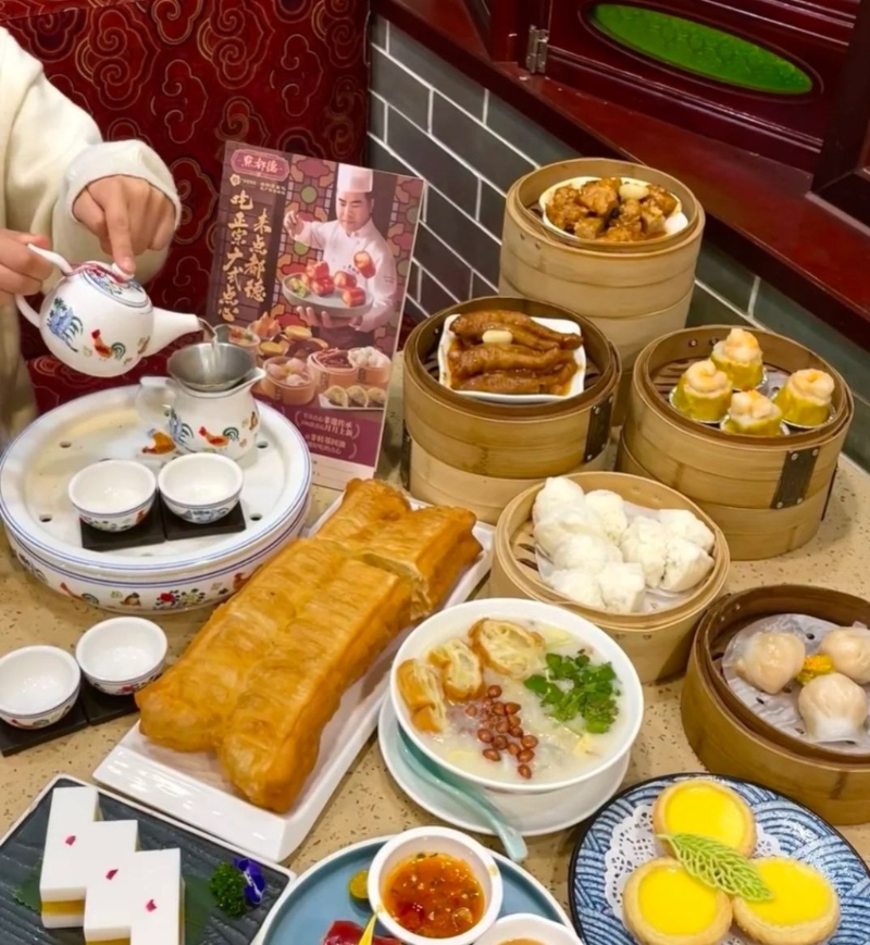 點都德