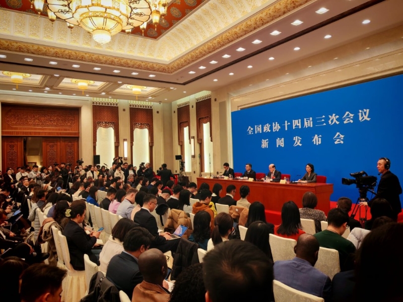 劉結一主持政協記者會。 楊浚源攝