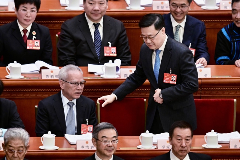 李家超表示，主動識變應變求變，以發揮「一國兩制」制度優勢和香港獨特的國際化優勢。