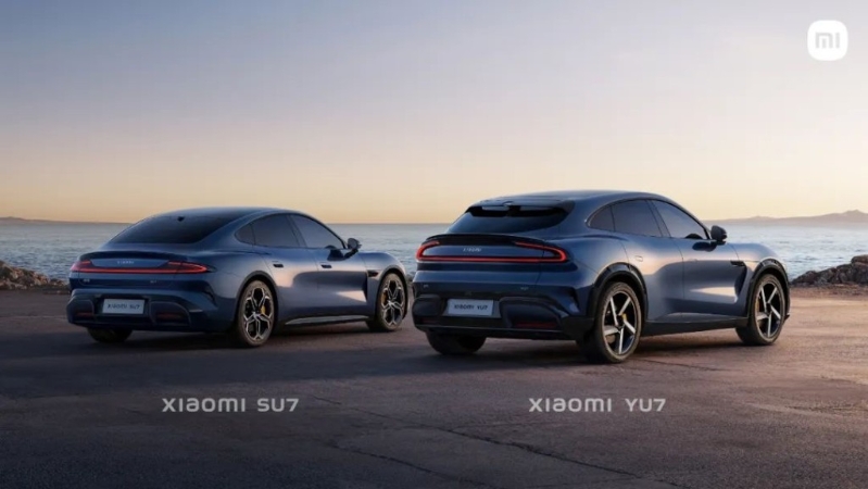 小米Xiaomi SU7(左)及YU7(右)目標是2027年出口海外市場發售。