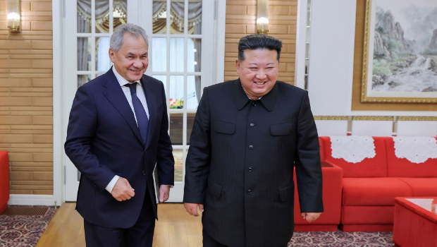 紹伊古近期多次訪問朝鮮,去年9月也曾與金正恩會面。 紹伊古近期多次訪問朝鮮,去年9月也曾與金正恩會面。
