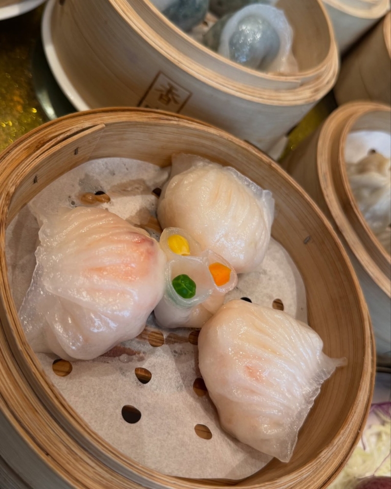 深圳香格里拉酒店“香宮”點心放題供應逾百款點心，包括水晶鮮蝦餃（lctyfamily@Threads）