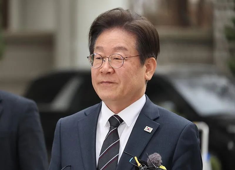 李在明 李在明