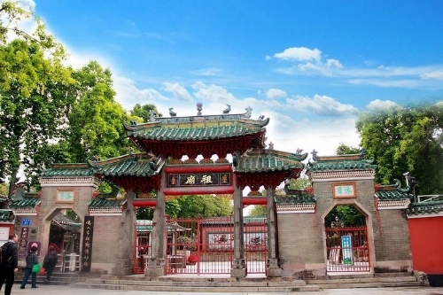 佛山人氣好去處2025｜1. 佛山祖廟 建于北宋元豐年間，清代初期已發展成為一個結構嚴謹的廟宇建筑群，光緒年間曾經大規模修繕。（圖：Trip@wang181）
