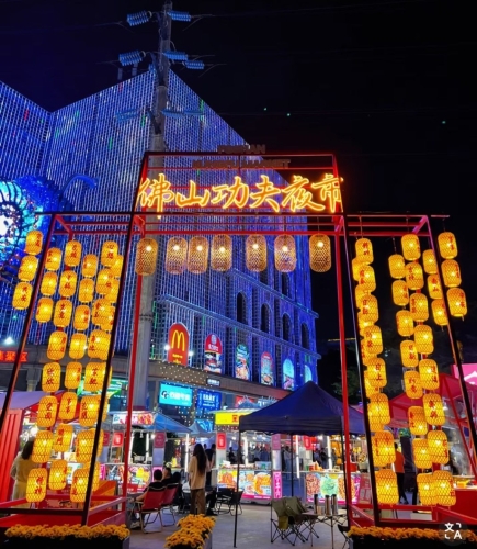 9. 功夫夜市 第一期有100個攤位，凌晨4時打烊，簡直是不夜城。（圖片來源：老派美少女@小紅書）