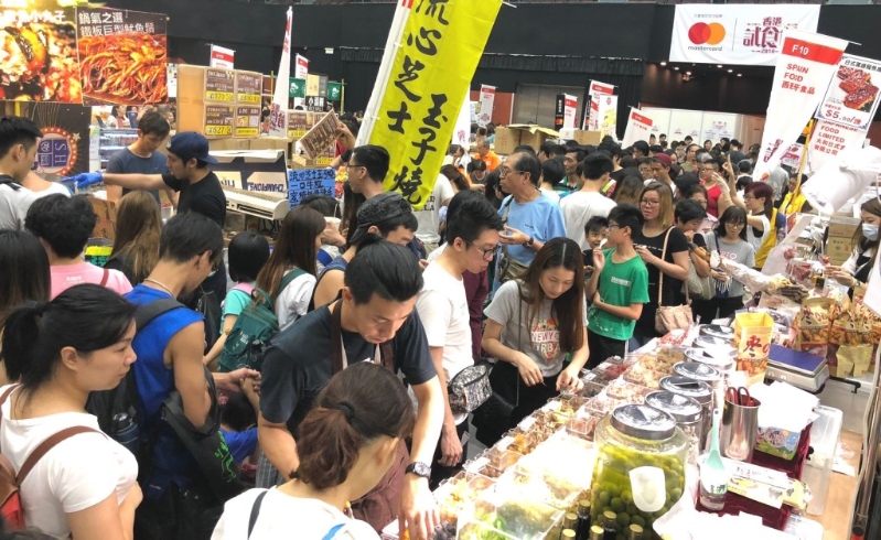 以“預先試食?安心選購”為購物模式，大家可即場品嘗后才決定購買。