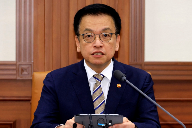 韓國副總理兼財部長崔相穆。 美聯社