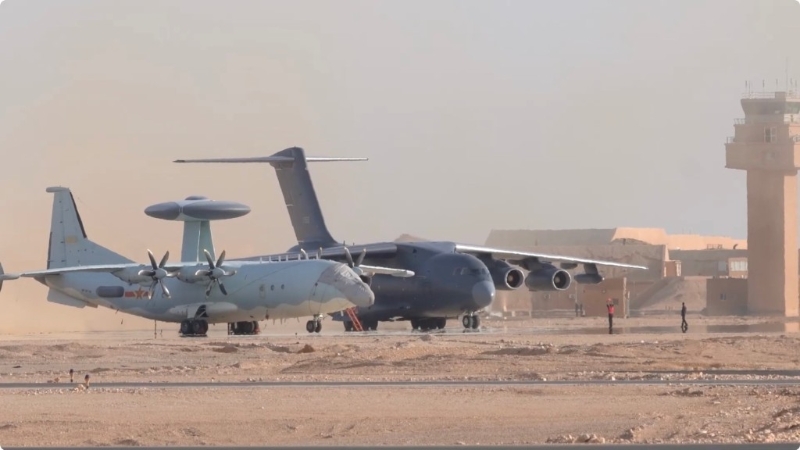 中國空警500及運20出現在埃及空軍基地。 埃及國防部