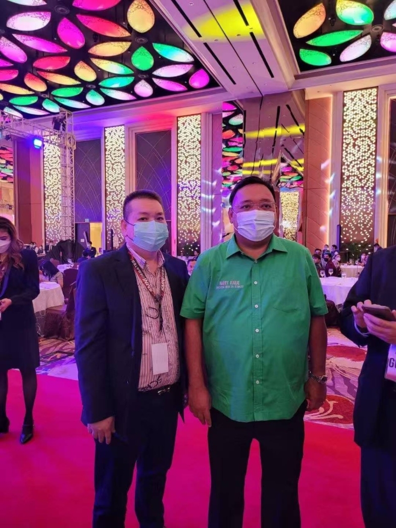 廖某與不同政商界猛人合照流出。facebook@Boy Arsenio Evangelista