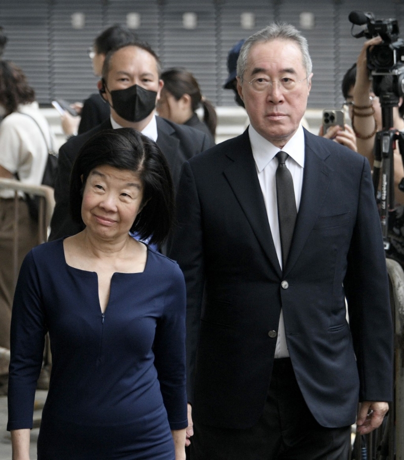 前政務司司長、全國政協常委唐英年伉儷。（陳浩元攝）