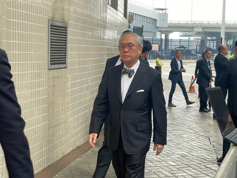 前特首曾蔭權到場。