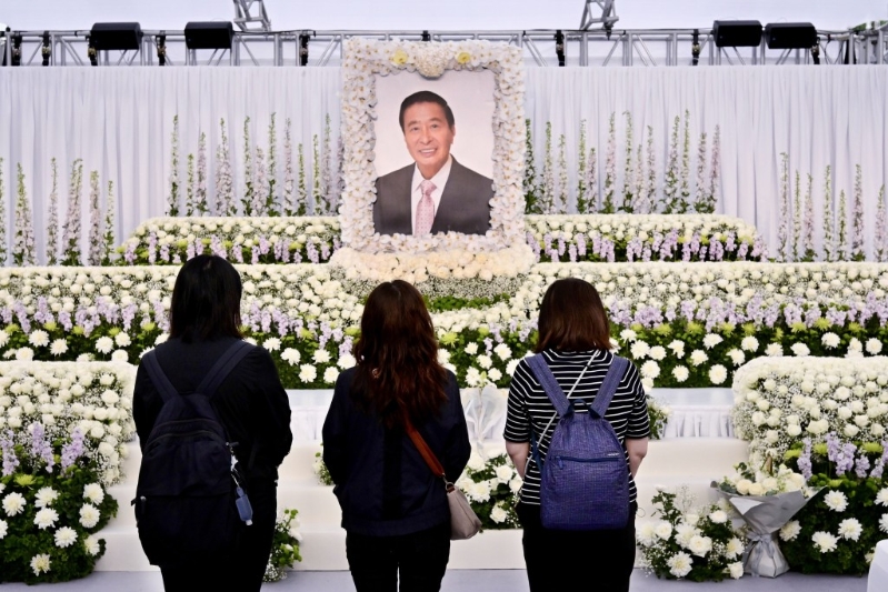 大型帳篷悼念區設有一個長12米、高5米的大型祭壇。 劉駿軒攝