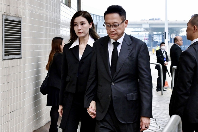 許晉亨及妻子李嘉欣。（劉駿軒攝）