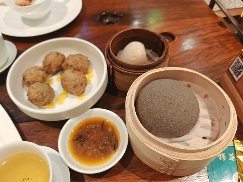 該名網民指所有點心也是即叫即蒸，保證熱騰騰上桌