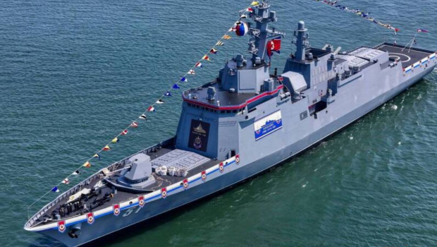 4月底亮相的朝鮮新驅逐艦崔賢號。