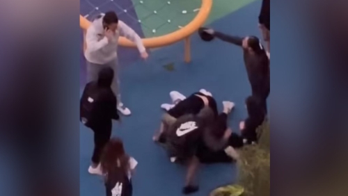 華裔女子在悉尼街頭被毆影片在社交平臺瘋傳。