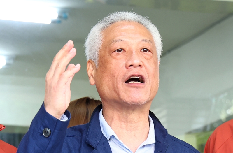 “地動刪瑤”罷免民進黨“立委”吳思瑤提案領銜人張克晉日前發出聲明，并退出領銜人身份。