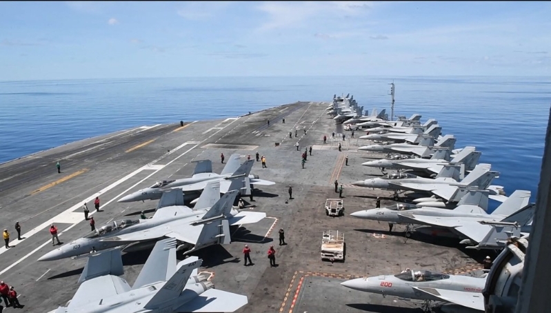 美國已經緊急調派航空母艦“尼米茲號”從南海航向中東。