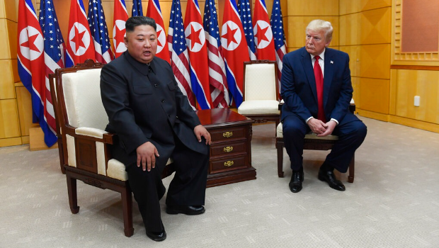 美國從2008年起便透過行政命令持續將朝鮮指定為“國家緊急狀態”。