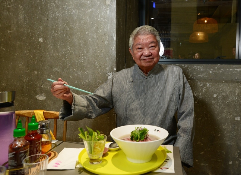 蔡瀾以識食見稱。