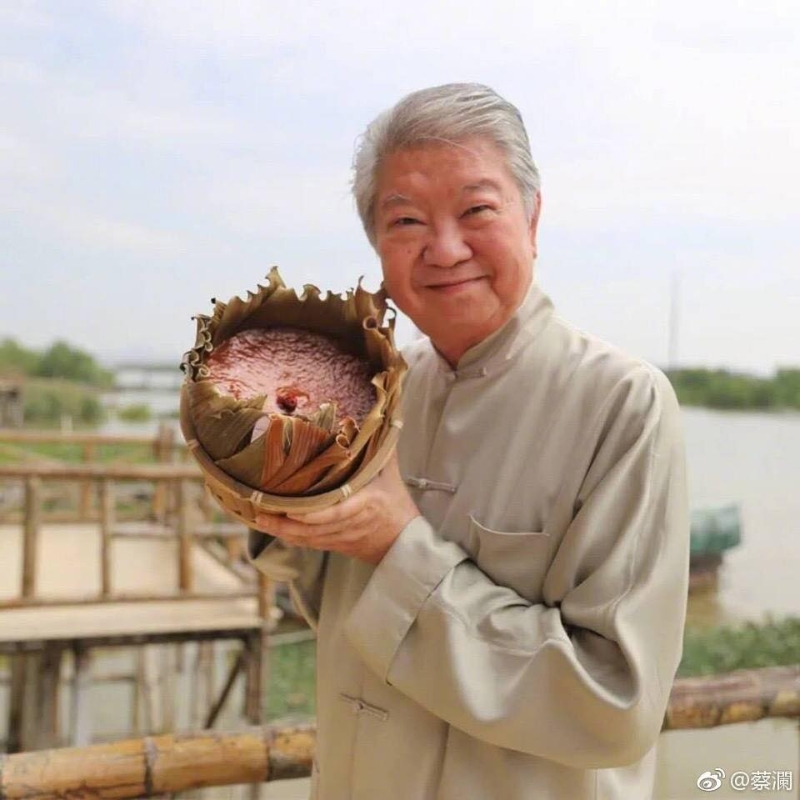 蔡瀾被譽為“香港四大才子”之一。