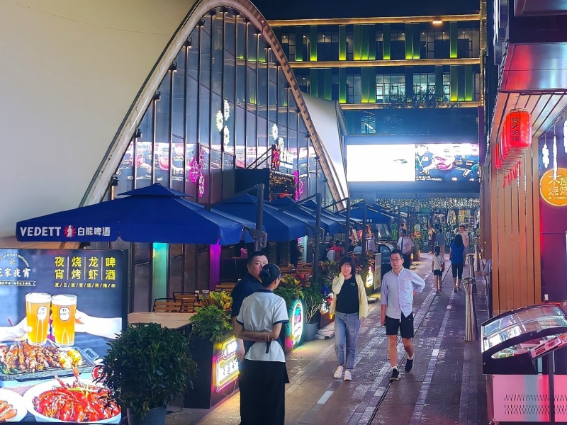 北京一些高檔餐廳也推出消夜燒烤。