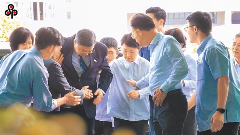 “行政院”14日召開院會。