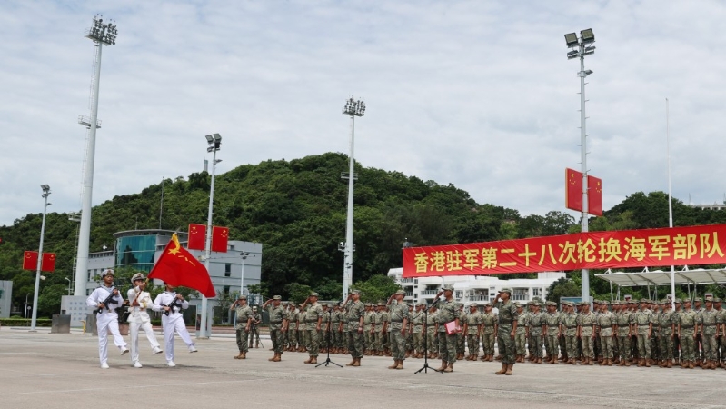 中國人民解放軍駐香港部隊于8月22日組織了第28次建制單位輪換，輪換行動于當晚順利完成。