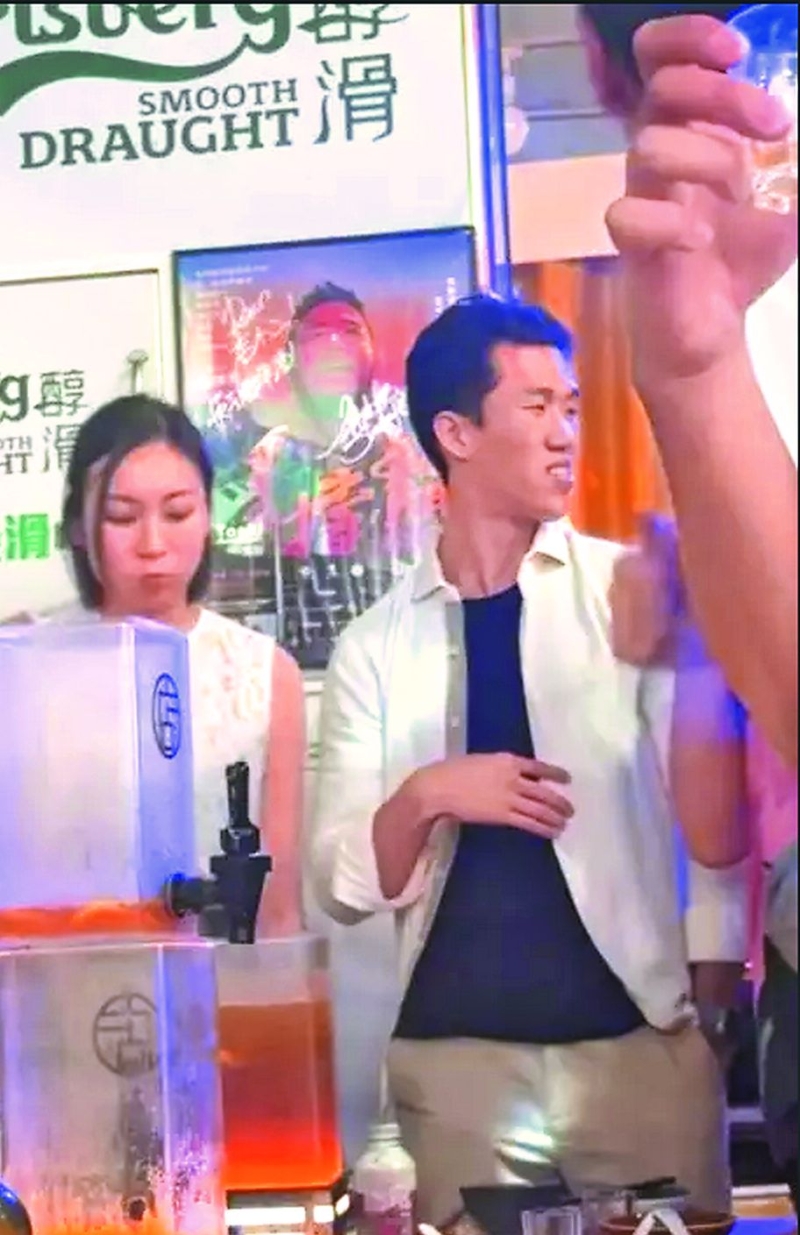 莊思敏被《東周刊》踢爆新戀情，莊思敏的新男友（右）更被指貌似林峯。