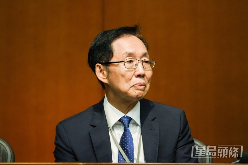 已經擔任四屆立法會議員的陳健波稱目前是合適時間交棒予有心及有能之士。