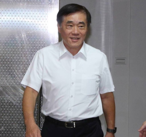 國民黨主席選舉結果18日出爐，由候選人鄭麗文當選，候選人郝龍斌也發表談話。